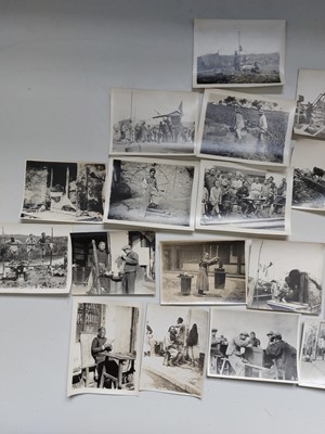 Lot 85 - Over 100 early 20th century photographs of China.