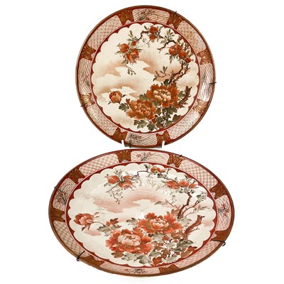 Lot 442 - A pair of Japanese kutani plates, 19th century