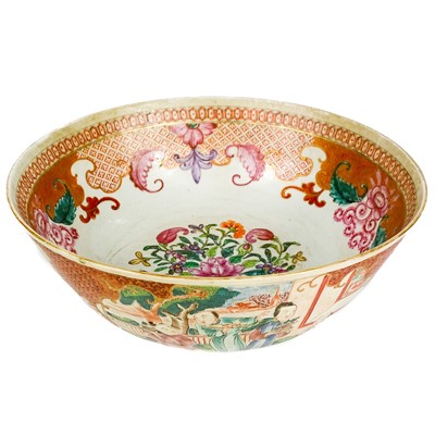 Lot 443 - A Chinese famille rose porcelain bowl, 18th/19th century