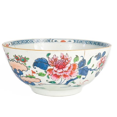 Lot 531 - A Chinese famille rose export porcelain bowl, 18th century.