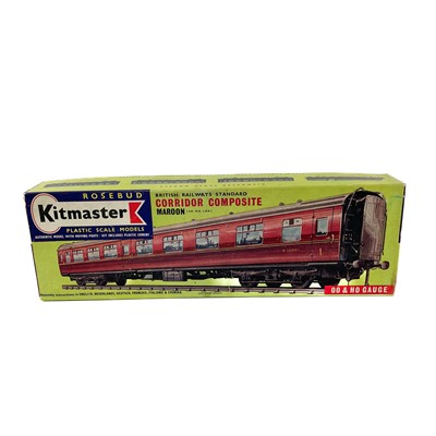 Lot 530 - Unmade Boxed 00 Gauge Kitmaster/Airfix Locomotives, Carriages & Turntable (x10)