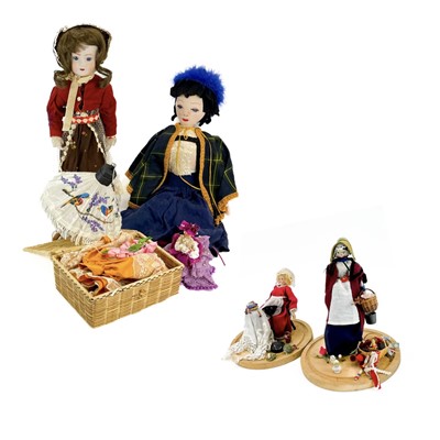 Lot 855 - A Mixed Range of 5 Dolls in 2 Boxes.