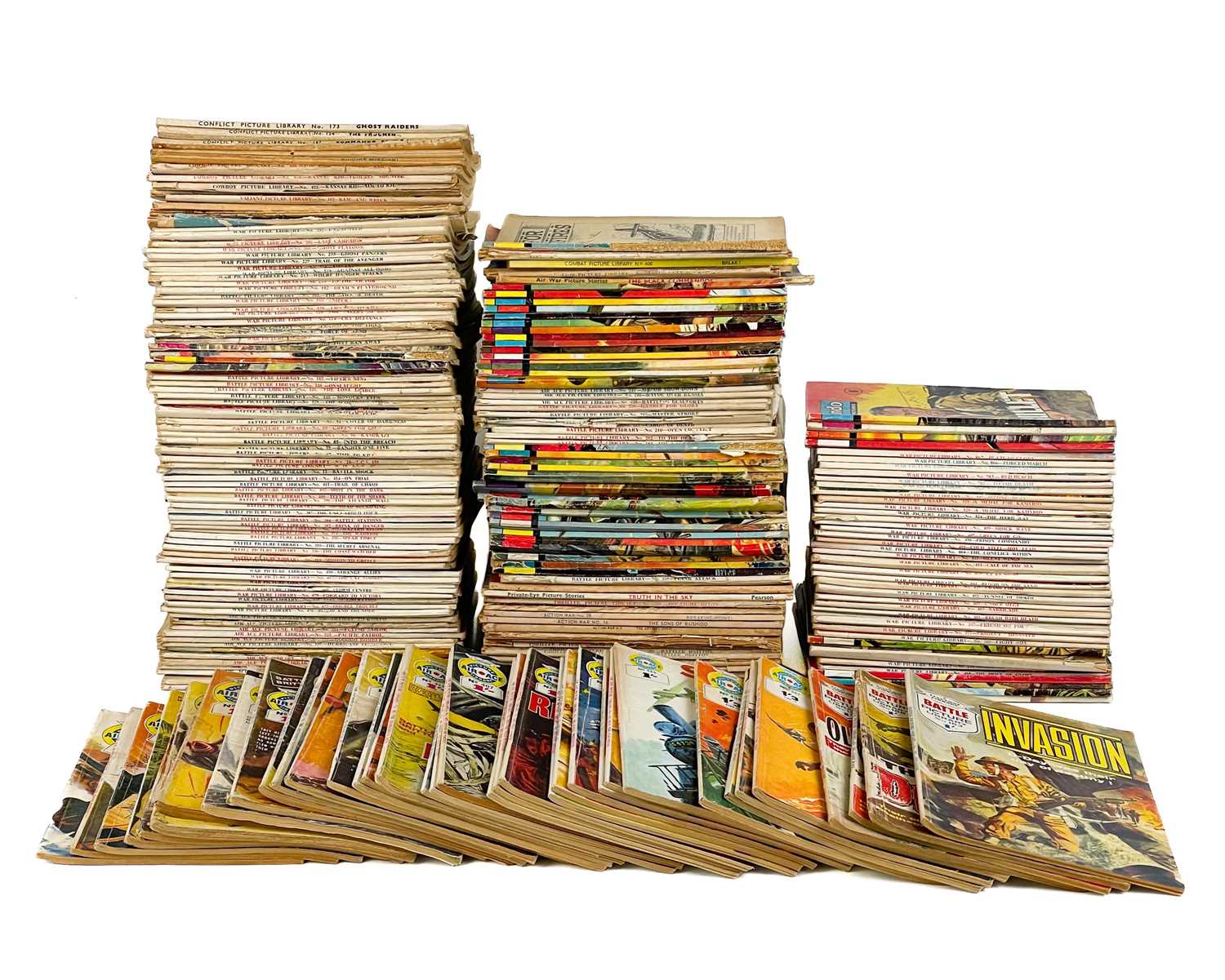 Lot 701 - 200+ Picture Library comics - Battle, Commando etc