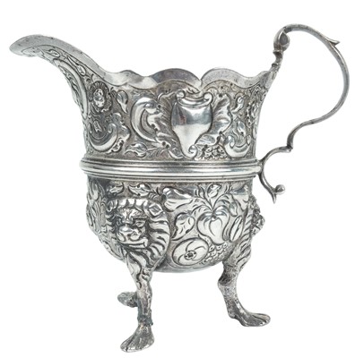 Lot 221 - An mid-18th century Georgian Irish silver cream jug by William Walsh.