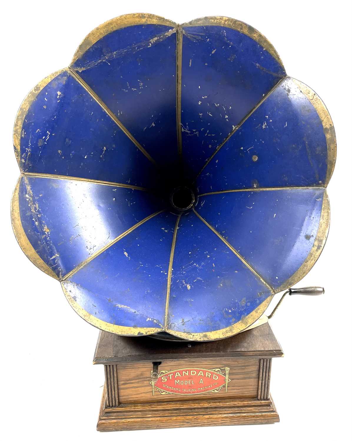 Lot 279 - An early 20th century Standard Model 'A' Gramophone.