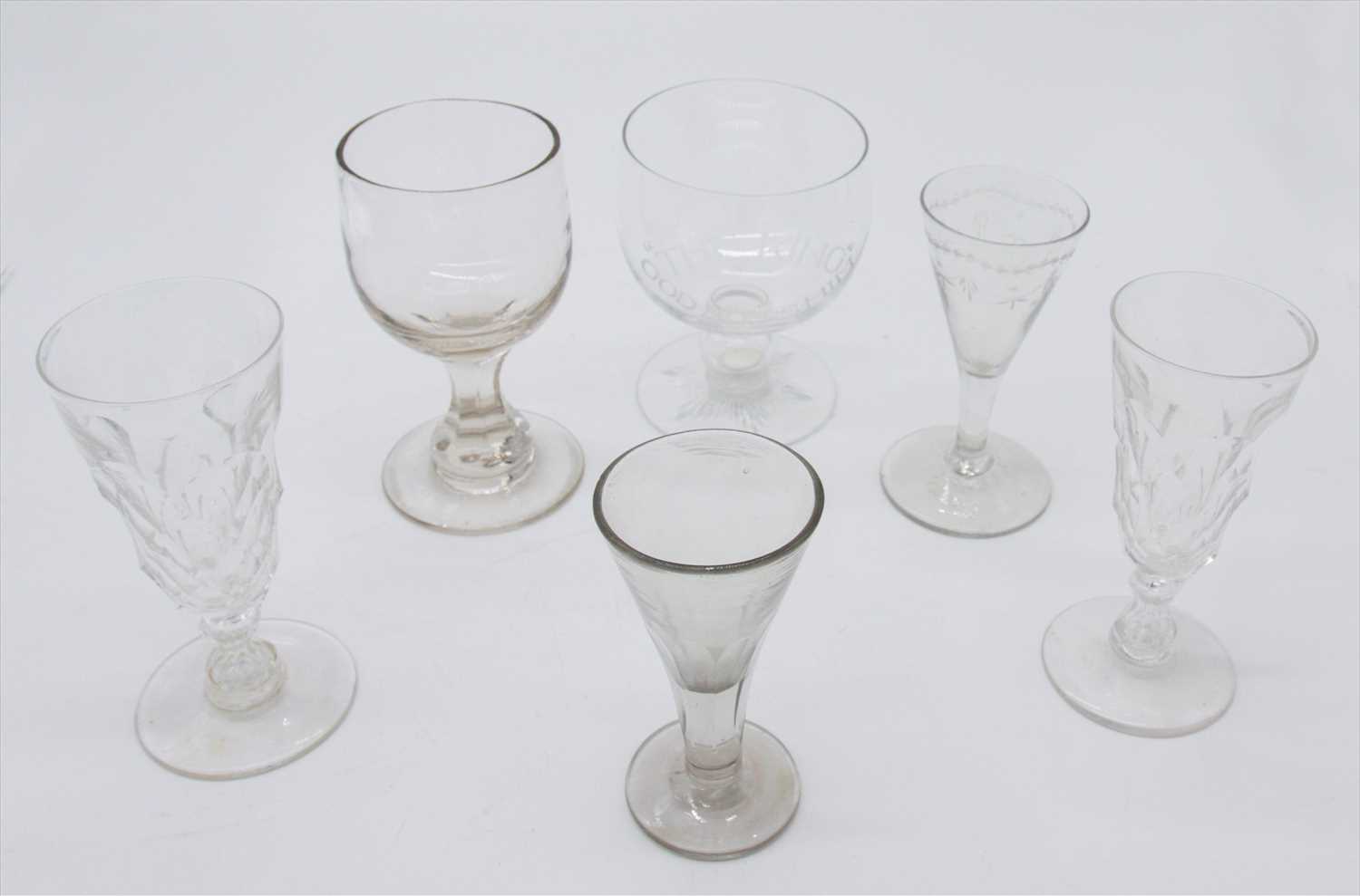 Lot 1423 - An Edward VII commemorative glass, inscribed...