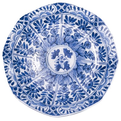 Lot 574 - A Chinese blue and white porcelain octagonal saucer dish, Kangxi mark.