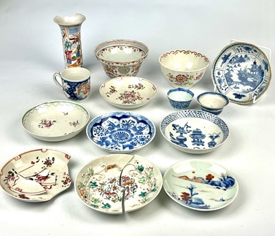 Lot 584 - A quantity of 18th century Chinese porcelain.