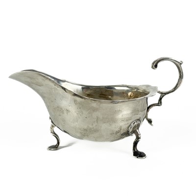 Lot 307 - A George V silver gravy boat by Martin Hall & Co Ltd.