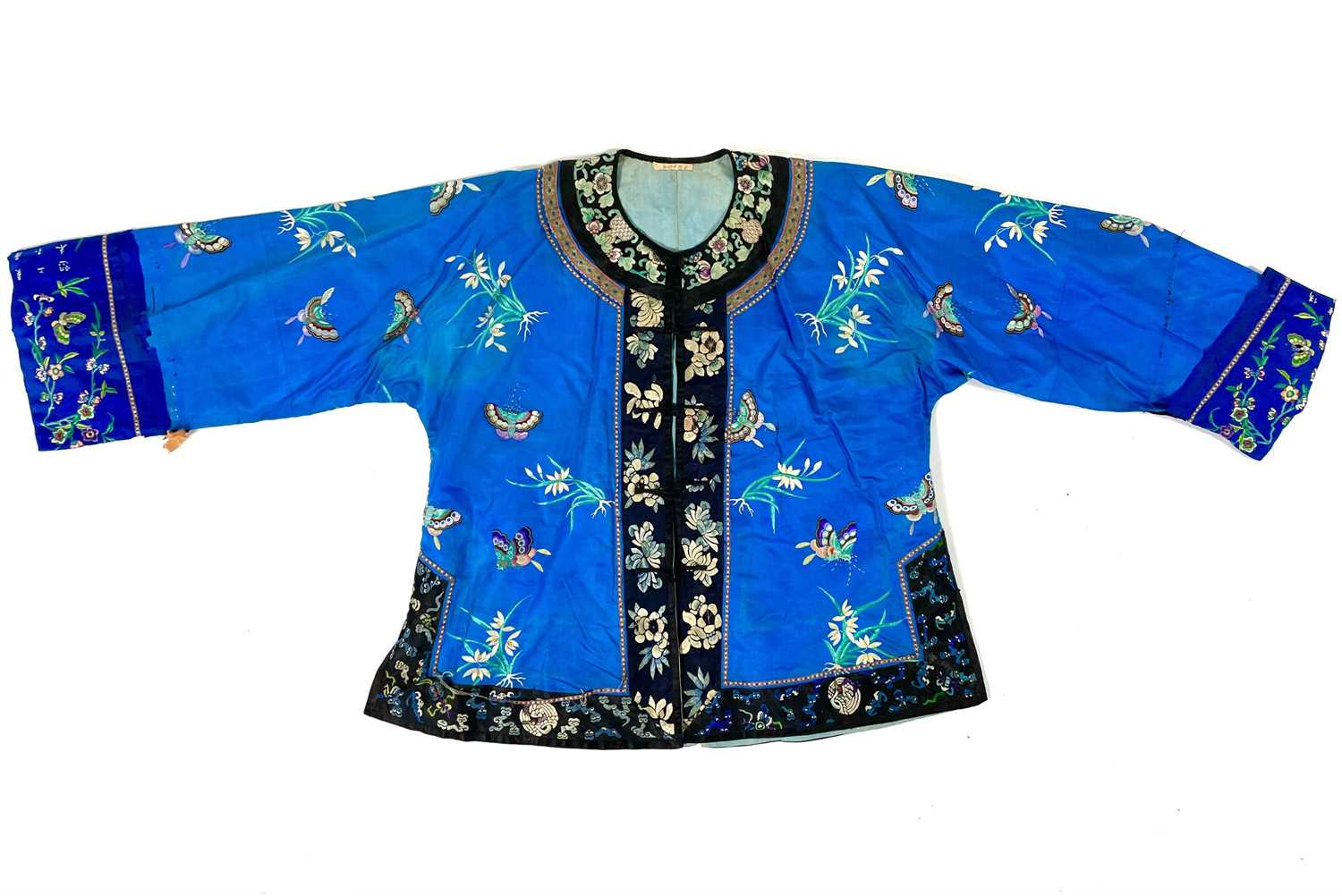 Lot 481 A Chinese Silk Embroidered Jacket Late 19th