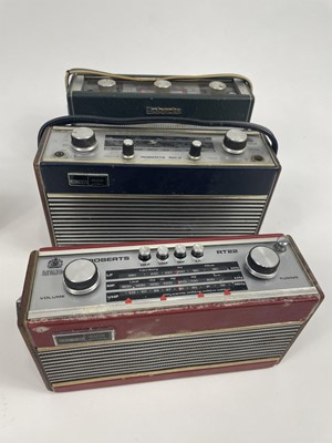 Lot 250 - A collection of vintage 'Roberts' radios.