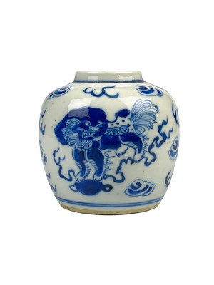 Lot 640 - A Chinese blue and white porcelain jar, late 19th century