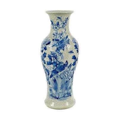 Lot 642 - A Chinese crackle glaze blue and white vase, early-mid 20th century.