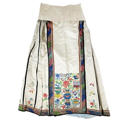 Lot 168 - An attractive Chinese silk embroidered pleated skirt, 19th century.