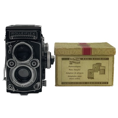 Lot 33 - A Rolleiflex 3.5F serial number 22151963.