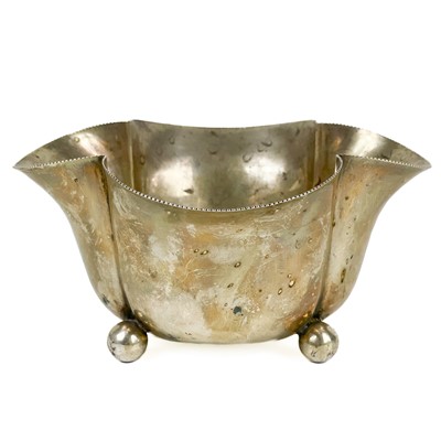 Lot 6 - An Edwardian silver quatrefoil bowl by Horace Woodward & Co Ltd.