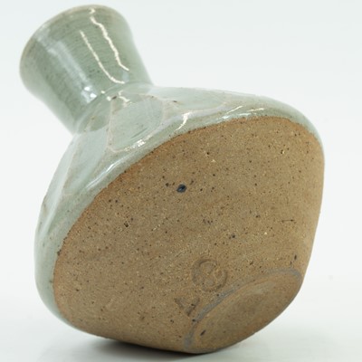 Lot 500 - Janet LEACH (1918-1997)