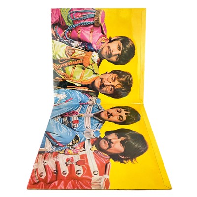 Lot 47 - An excellent collection of 12" vinyl albums.