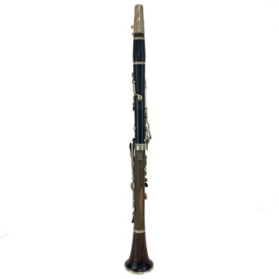 Lot 127 - An early 20th century rosewood clarinet.