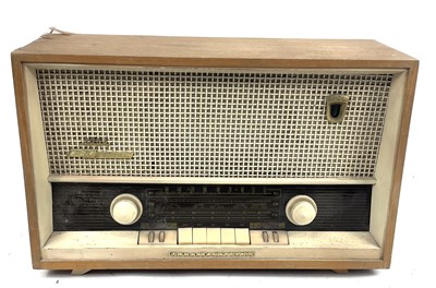 Lot 289 - A 'Grundrig Majestic 2065 USA' radio.