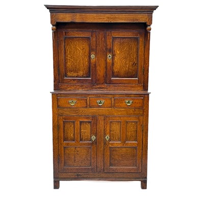 Lot 3 - A late George III Welsh oak cupboard Deuddarn