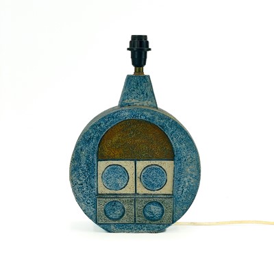 Lot 441 - A Troika pottery wheel lamp base.