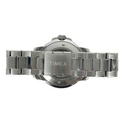 Lot 86 - A Tissot PR100 TITANIUM gentleman's quartz bracelet wristwatch.