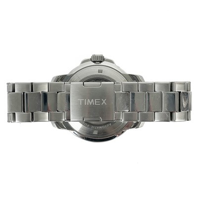 Lot 86 - A Tissot PR100 TITANIUM gentleman's quartz bracelet wristwatch.