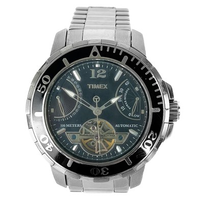 Lot 86 - A Tissot PR100 TITANIUM gentleman's quartz bracelet wristwatch.