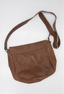 Lot 3125 - A Mulberry tan leather shoulder bag.