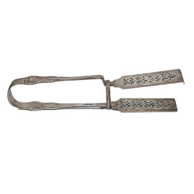 Lot 298 - A George IV silver King's Pattern pair of asparagus tongs by William Chawner.