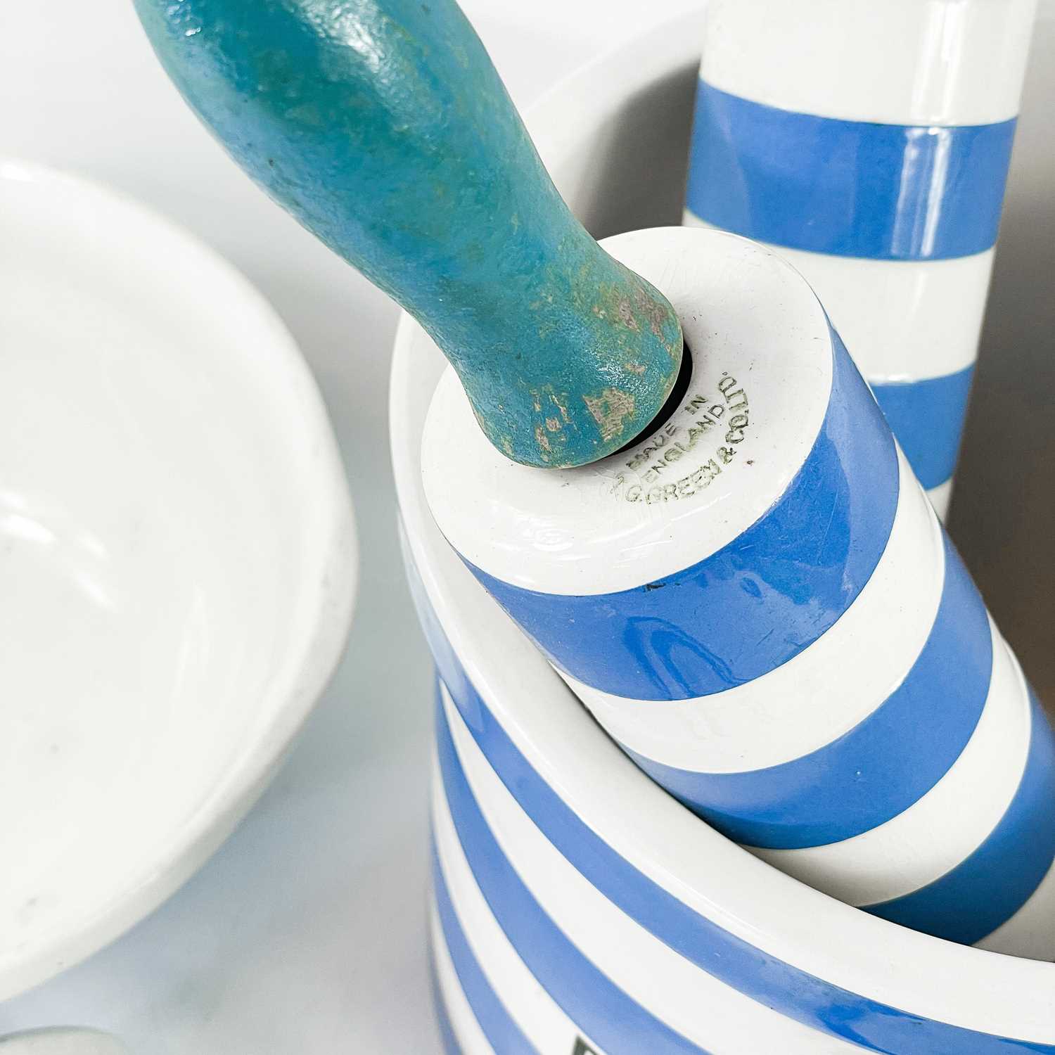 Lot 828 - A T.G. Green Cornishware bread bin and three