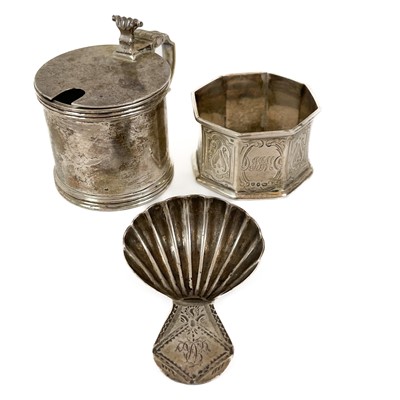 Lot 61 - A selection of silver items.