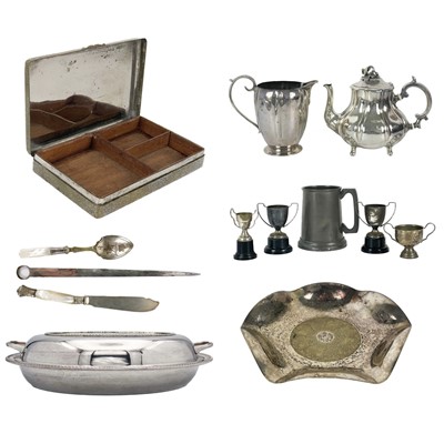 Lot 386 - A quantity of silver plated wares.