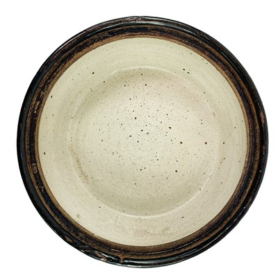 Lot 878 - Joe FINCH (1947) A lidded bowl.
