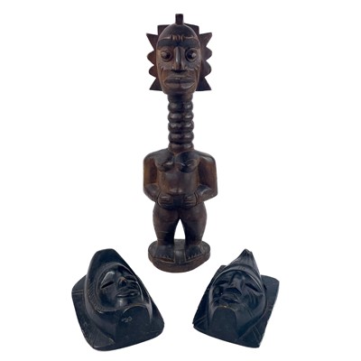 Lot 137 - A central African tribal double-head fertility figure.