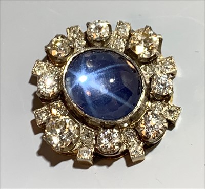 Lot 2627 - https://youtu.be/ivwqd0pE5eo A sapphire and...