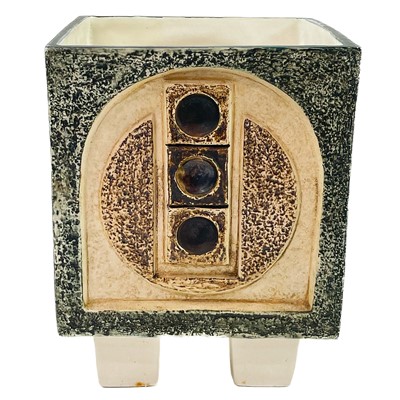 Lot 428 - A Troika pottery footed cube vase.