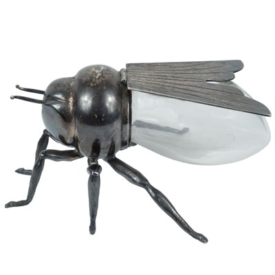 Lot 393 - A rare Mappin & Webb silver plate mounted glass honey pot in the form of a bee.