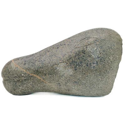 Lot 252 - A greenstone carved horse head fragment.