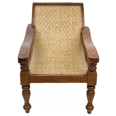 Lot 658 - A teak plantation chair