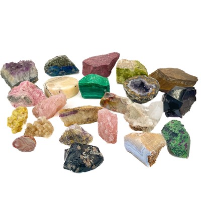 Lot 85 - A collection of minerals.