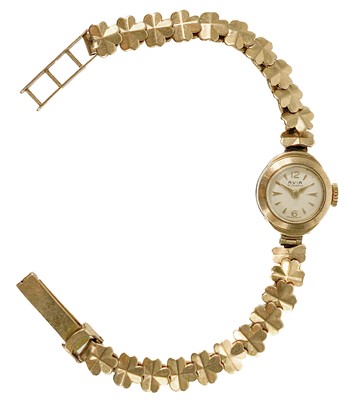 Lot 170 - An Avia 1960's 9ct gold lady's manual wind bracelet wristwatch.