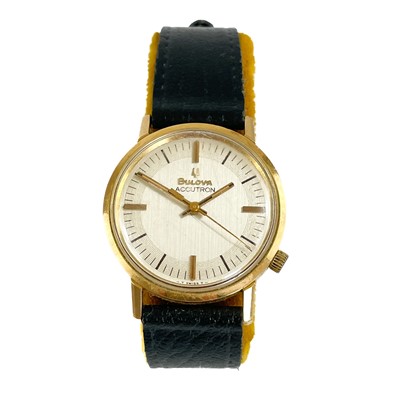 Lot 158 - A Bulova Accutron gentleman's gold-plated quartz wristwatch.