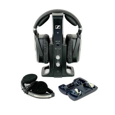 Lot 362 - A selection of headphones.