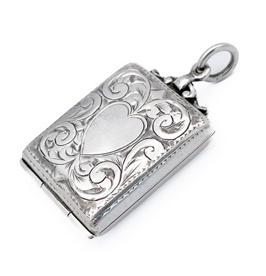 Lot 95 - An Edwardian silver stamp case fob by Sydney & Co.