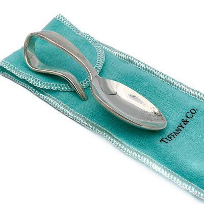 Lot 7 - A Tiffany & Co sterling silver baby feeding spoon.