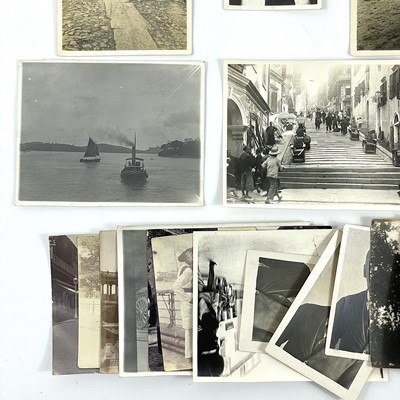 Lot 9 - A collection of early 20th century photographs of China and Singapore.