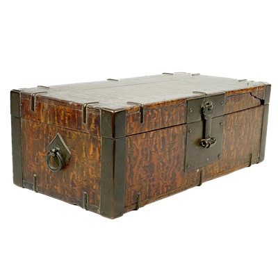 Lot 15 - A Chinese burl wood rectangular box, 19th century.
