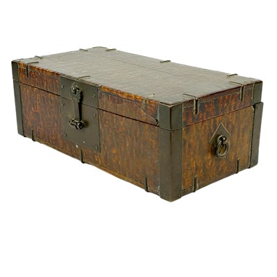 Lot 15 - A Chinese burl wood rectangular box, 19th century.